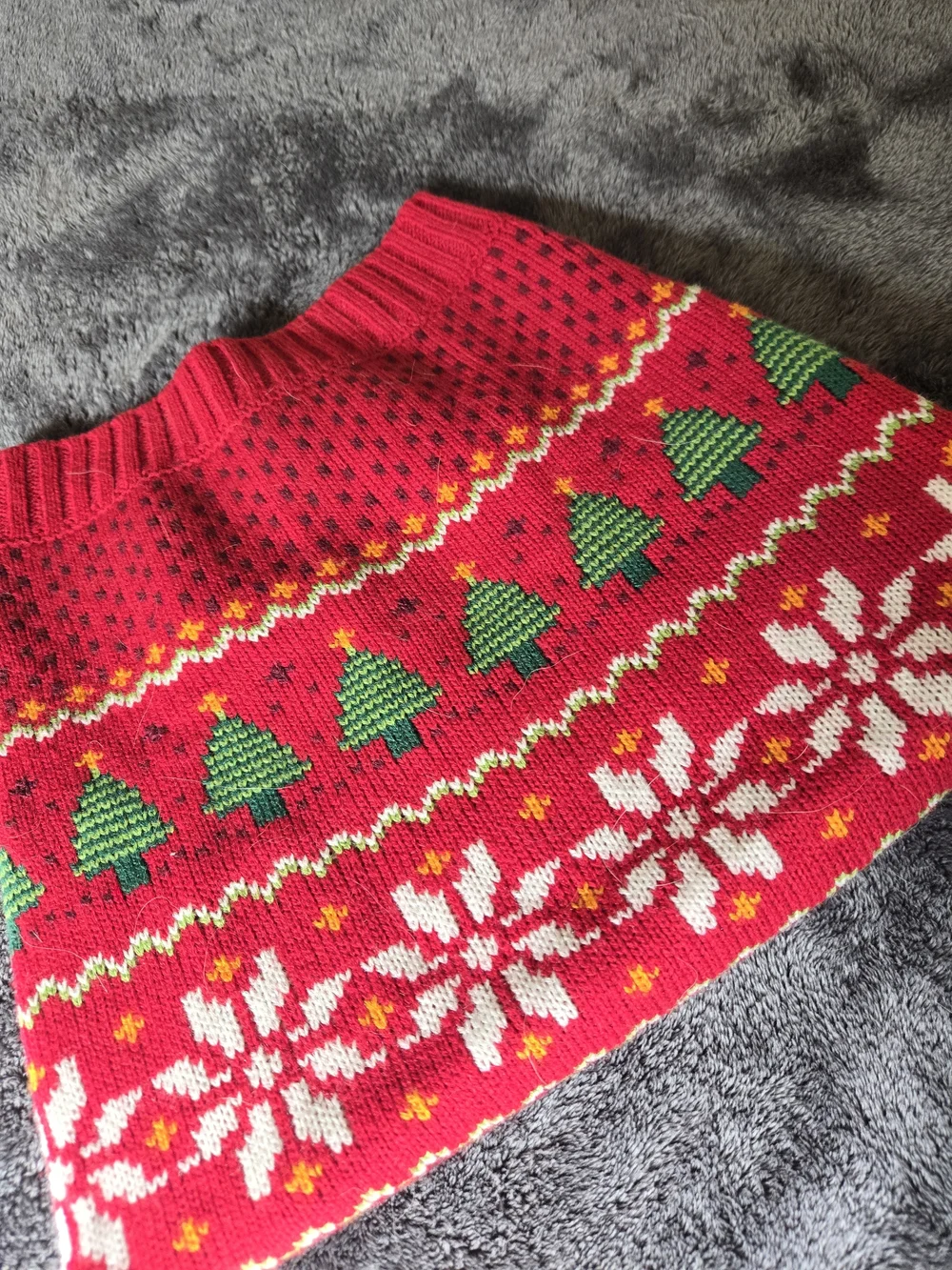 Large Holiday Knit Dog Sweater